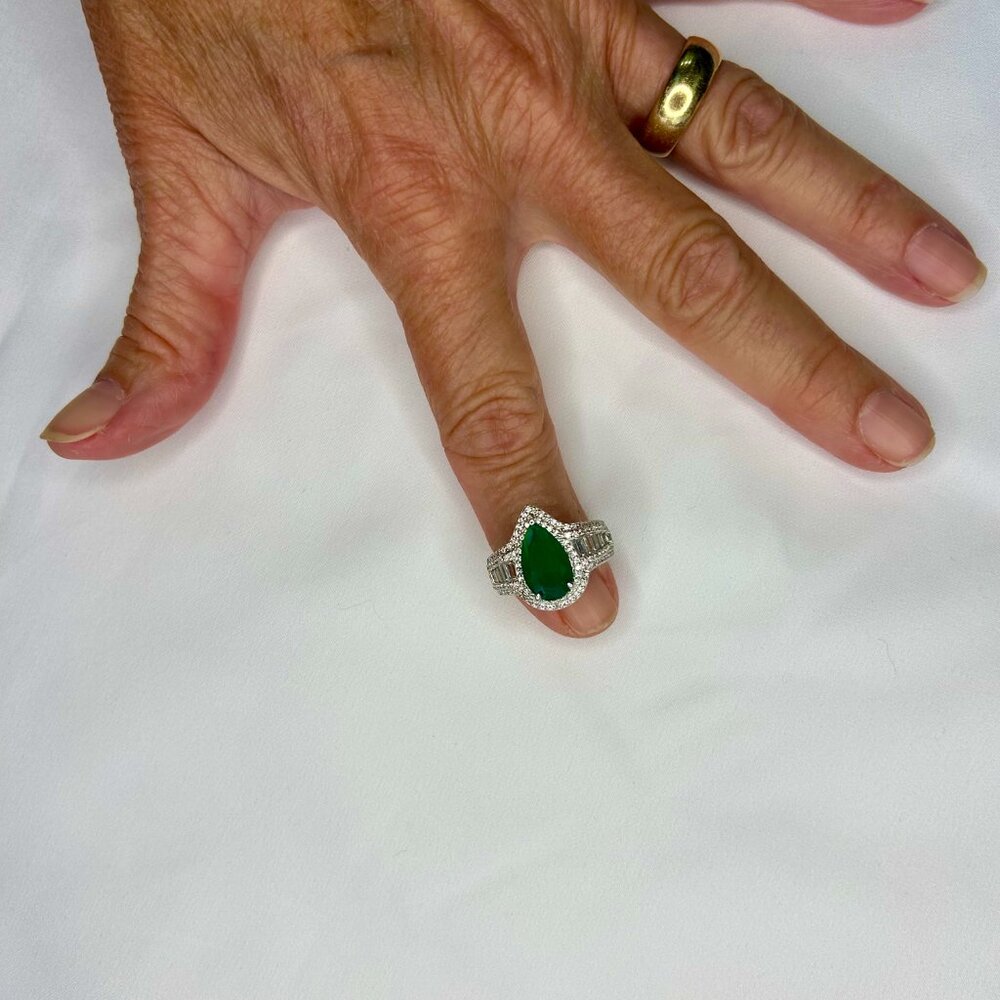 Halo Pear Cut Emerald Green Engagement Ring, size 6 3/4 - Picture 6 of 8